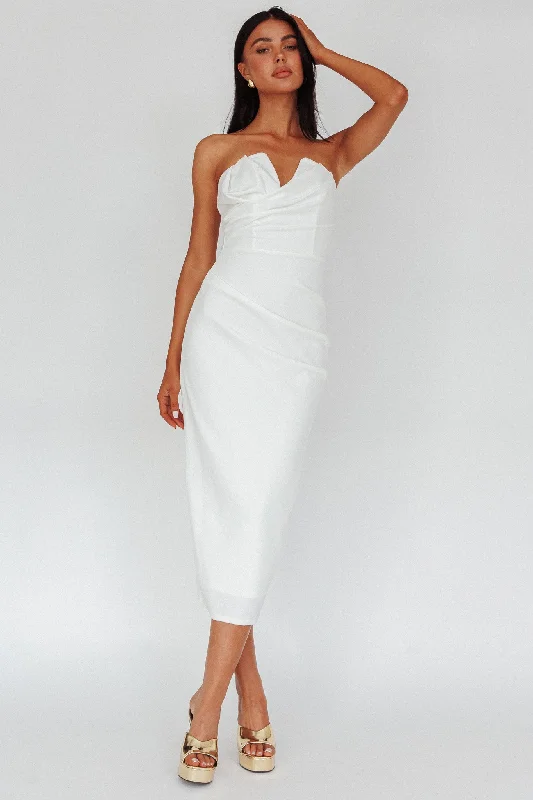 Beach Casual Dresses with a Breezy Design​ Hartly Strapless V-Neck Midi Dress Off White