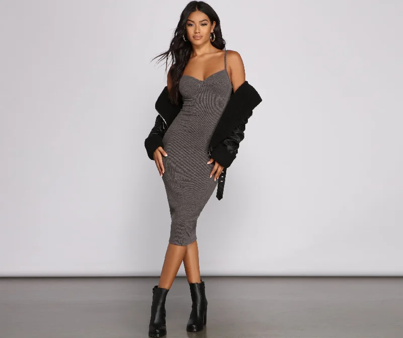 Satin Casual Dresses with a Shiny Finish​ Stylish Sweetheart Ribbed Knit Midi Dress