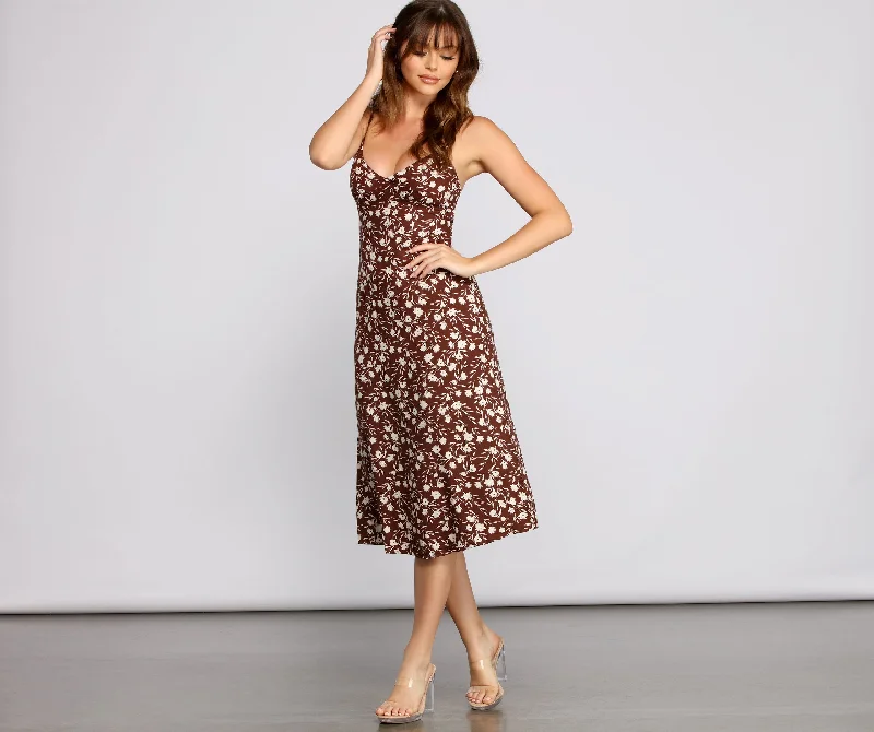 Metallic - Accented Casual Dresses for a Shiny Finish​ Floral Flair Woven Midi Dress
