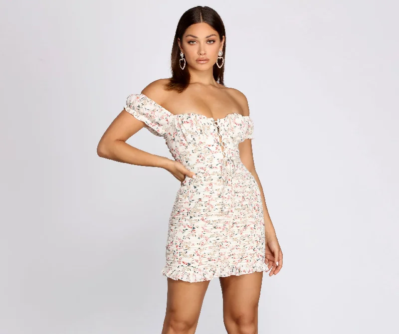 Embroidered Casual Dresses with Intricate Designs​ Prettiest Pick Sweetheart Ruched Mini Dress