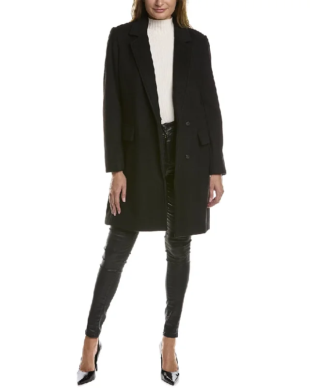 Oversized women's wool coats in a monochromatic look for a trendy outfit NOIZE Masa Coat Oversized women's wool coats in a monochromatic look for a trendy outfit NOIZE Masa Coat