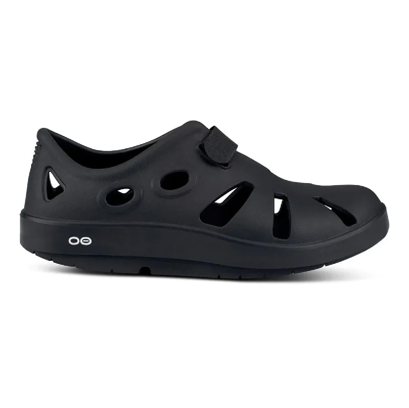 OOFOS Men's OOcandoo Black