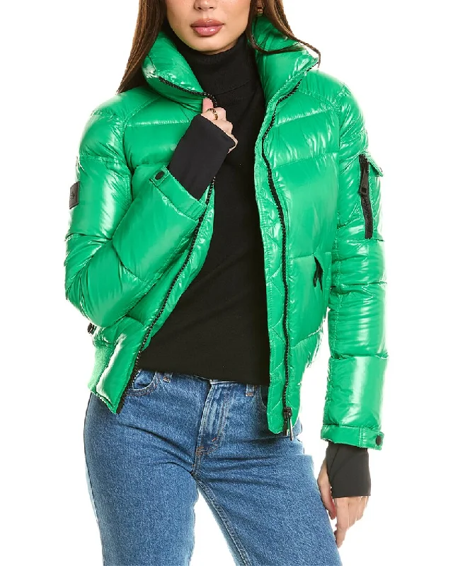 Mid - length women's down coats in a slim fit for a modern and sleek appearance SAM. Freestyle Bomber Jacket Mid - length women's down coats in a slim fit for a modern and sleek appearance SAM. Freestyle Bomber Jacket