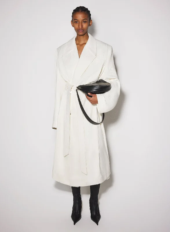 Women's cropped down jackets in bold colors for a sporty and fashionable winter outfit  off-white ribbed belted coat