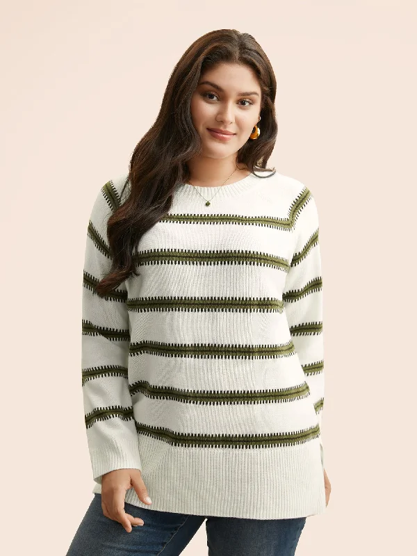 Plus Size Women's Off - Shoulder Ruffled Hem Sweater in Pink for a Feminine and Flirty LookContrast Striped Raglan Sleeve Slit Hem Pullover