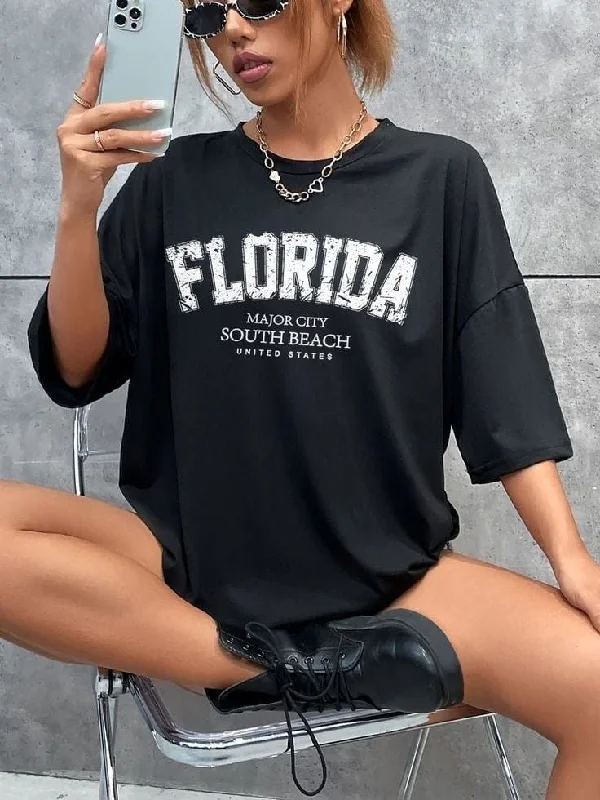 Women's sweatshirt with a mesh panel insert for breathability during workouts Florida Women Oversized Tshirt Women's sweatshirt with a mesh panel insert for breathability during workouts Florida Women Oversized Tshirt