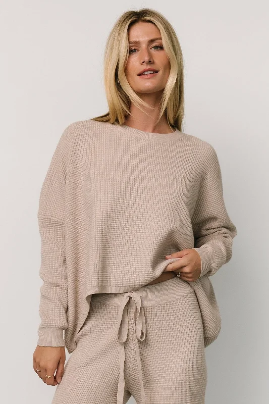 Plus Size Women's Off - Shoulder Ruffled Hem Sweater in Pink for a Feminine and Flirty LookOwen Waffle Sweater Top | Oatmeal Plus Size Women's Off - Shoulder Ruffled Hem Sweater in Pink for a Feminine and Flirty LookOwen Waffle Sweater Top | Oatmeal