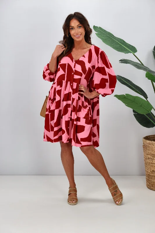 Mini Women Dress with a Short Hem for a Young and Trendy Style Fria Freya Tiered Dress Pink Geo Print