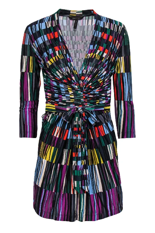 Empire Waist Women Dress to Accentuate the Bust and Conceal the Waist Empire Waist Women Dress to Accentuate the Bust and Conceal the Waist BCBG Max Azria - Multicolored Striped Surplice Wrap Dress Sz XS