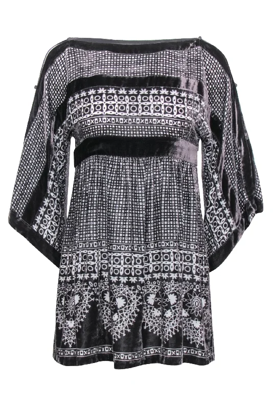 Empire Waist Women Dress to Accentuate the Bust and Conceal the Waist Empire Waist Women Dress to Accentuate the Bust and Conceal the Waist BCBG Max Azria - Brown Patterned Velvet Open Sleeve Mini Dress Sz XXS Empire Waist Women Dress to Accentuate the Bust and Conceal the Waist Empire Waist Women Dress to Accentuate the Bust and Conceal the Waist BCBG Max Azria - Brown Patterned Velvet Open Sleeve Mini Dress Sz XXS