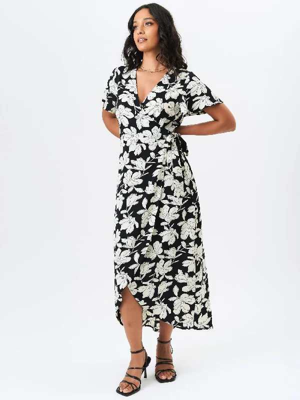 Long - Sleeve Women Dress in Velvet for a Luxurious Winter Look Long - Sleeve Women Dress in Velvet for a Luxurious Winter Look Black Floral Printed Wrap Midi Dress