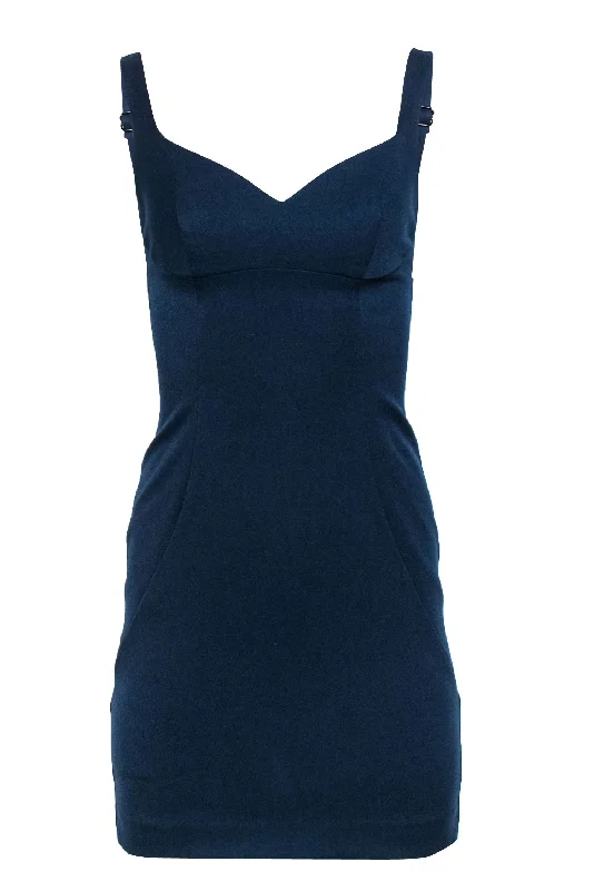 Printed Abstract Women Dress for a Modern and Artistic Appeal Printed Abstract Women Dress for a Modern and Artistic Appeal Black Halo - Smoky Blue Bodycon Dress w/ Hardware Accents Sz 0