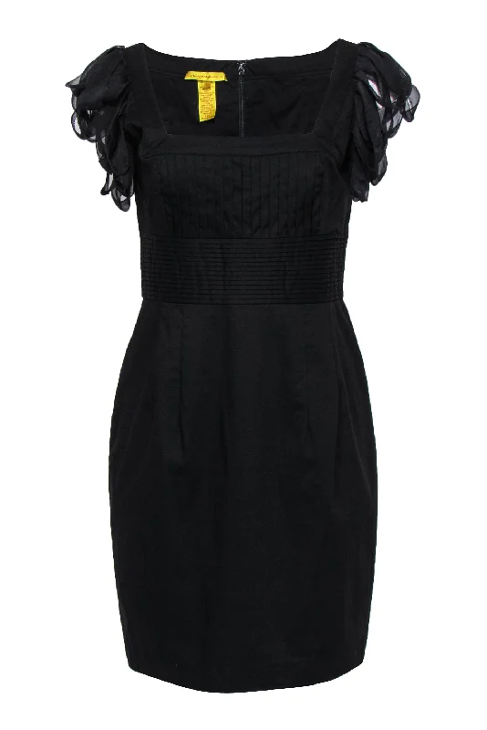Maxi Women Dress with Floral Print for a Bohemian Vibe Maxi Women Dress with Floral Print for a Bohemian Vibe Catherine Malandrino - Black Pintuck Dress w/ Stripped Sleeves Sz 8