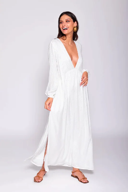 Halter Neck Women Dress to Show Off the Shoulders and Neckline Halter Neck Women Dress to Show Off the Shoulders and Neckline Chicago - Saint Bart Diamont