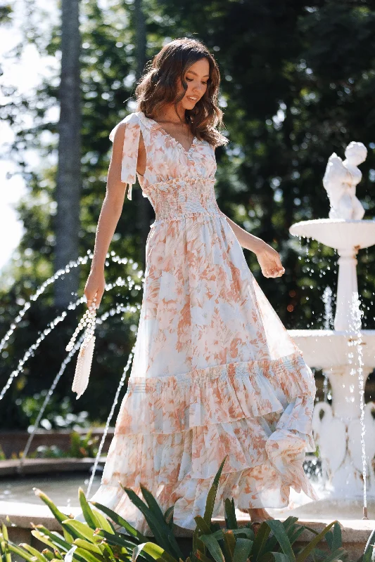 Maxi dresses with a keyhole back for a sexy detail Christabel Tiered Maxi Dress - Blue Floral Maxi dresses with a keyhole back for a sexy detail Christabel Tiered Maxi Dress - Blue Floral
