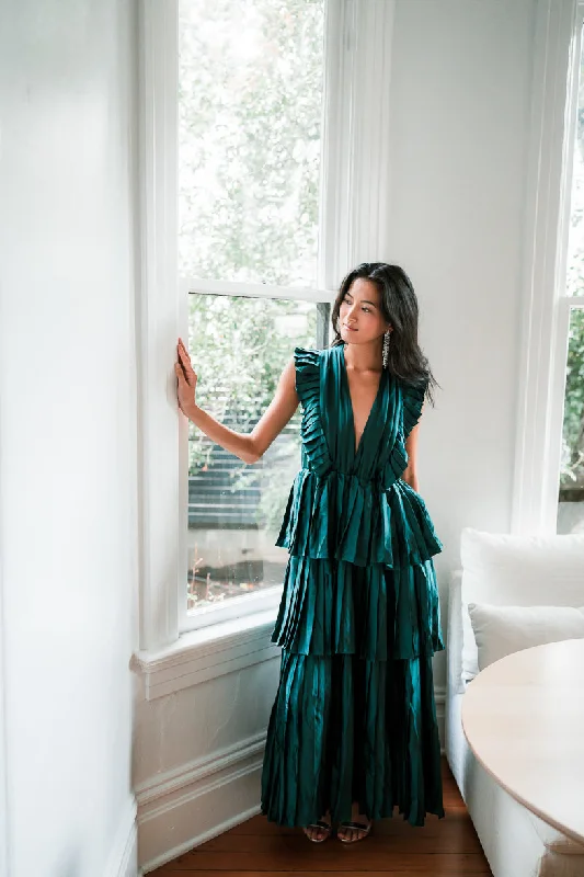 Sheath Women Dress with a Tailored Fit for a Professional Look Sheath Women Dress with a Tailored Fit for a Professional Look Clara Ruffle Tier Maxi Dress - Alpine Green Sheath Women Dress with a Tailored Fit for a Professional Look Sheath Women Dress with a Tailored Fit for a Professional Look Clara Ruffle Tier Maxi Dress - Alpine Green