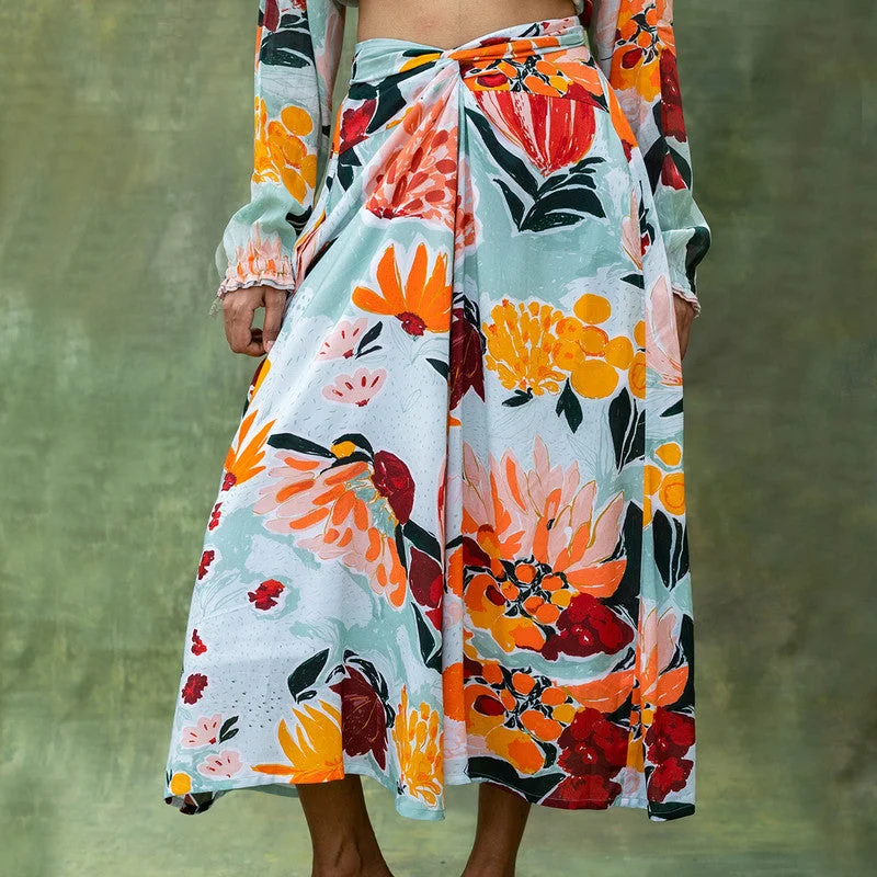 Empire Waist Women Dress to Accentuate the Bust and Conceal the Waist Empire Waist Women Dress to Accentuate the Bust and Conceal the Waist Upcycled Printed Skirt | Regular Fit | Floral Print | Multicolour