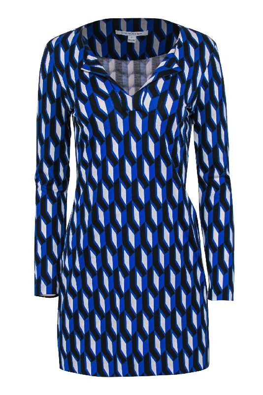 Halter Neck Women Dress to Show Off the Shoulders and Neckline Halter Neck Women Dress to Show Off the Shoulders and Neckline Diane von Furstenberg - Blue Geometric Printed Shift Dress Sz 4 Halter Neck Women Dress to Show Off the Shoulders and Neckline Halter Neck Women Dress to Show Off the Shoulders and Neckline Diane von Furstenberg - Blue Geometric Printed Shift Dress Sz 4