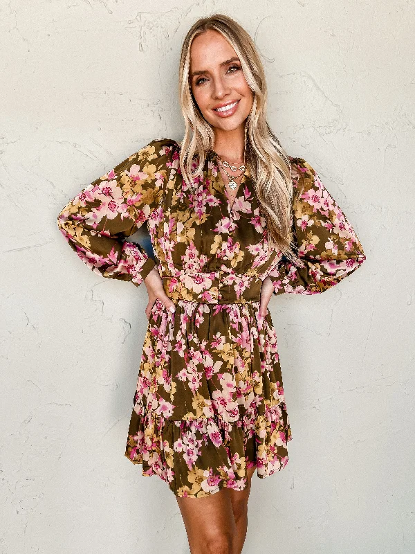 Sheath Women Dress with a Tailored Fit for a Professional Look Sheath Women Dress with a Tailored Fit for a Professional Look Songs About You Floral Mini Dress