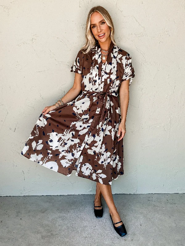 Backless Women Dress for a Sexy and Alluring Look at Evening Events Backless Women Dress for a Sexy and Alluring Look at Evening Events Recent Discovery Printed Midi Dress