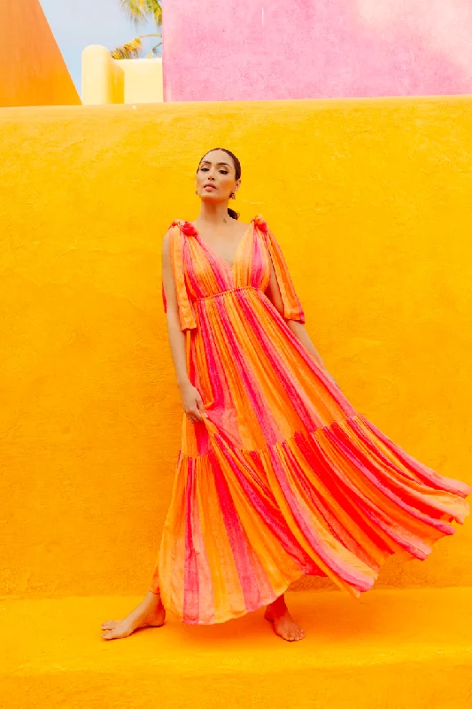 Printed Abstract Women Dress for a Modern and Artistic Appeal Printed Abstract Women Dress for a Modern and Artistic Appeal Fanya Long Printed Abstract Women Dress for a Modern and Artistic Appeal Printed Abstract Women Dress for a Modern and Artistic Appeal Fanya Long