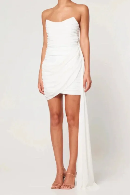 Sheath Women Dress with a Tailored Fit for a Professional Look Sheath Women Dress with a Tailored Fit for a Professional Look Linda Dress