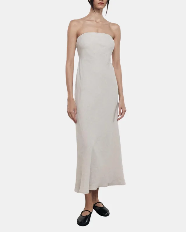 Plus Size Women Dress with a Flattering A - Line Cut for Comfort and Style Plus Size Women Dress with a Flattering A - Line Cut for Comfort and Style LINEN BIAS DRESS IN FLAX