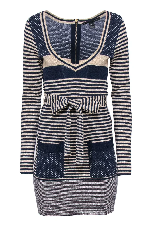 Printed Abstract Women Dress for a Modern and Artistic Appeal Printed Abstract Women Dress for a Modern and Artistic Appeal Marc by Marc Jacobs - Beige & Navy Striped & Polka Dot Sparkly Sweater Dress Sz M