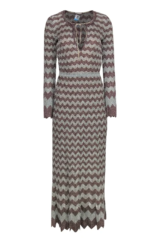 Ruffled Women Dress with Multiple Layers for a Playful and Girly Style Ruffled Women Dress with Multiple Layers for a Playful and Girly Style M Missoni - Light Blue, Gold & Burgundy Metallic Chevron Knit Maxi Dress Sz 4