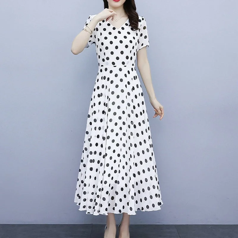 Ball Gown Women Dress with a Full Skirt for a Princess - like Look Ball Gown Women Dress with a Full Skirt for a Princess - like Look NiDELL European Station . Summer New Hepburn Polka-Dot Cinched Short Sleeve Dress Female Temperament Slimming Chiffon Long Dress