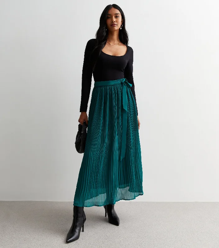 Shift Women Dress with a Simple and Classic Design for Everyday Wear Shift Women Dress with a Simple and Classic Design for Everyday Wear Green Pleated Belt Detail Midi Skirt