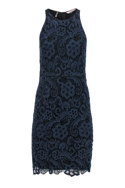 Halter Neck Women Dress to Show Off the Shoulders and Neckline Halter Neck Women Dress to Show Off the Shoulders and Neckline Rebecca Taylor - Navy Floral Lace Sleeveless Sheath Dress w/ Black Underlay Sz 4