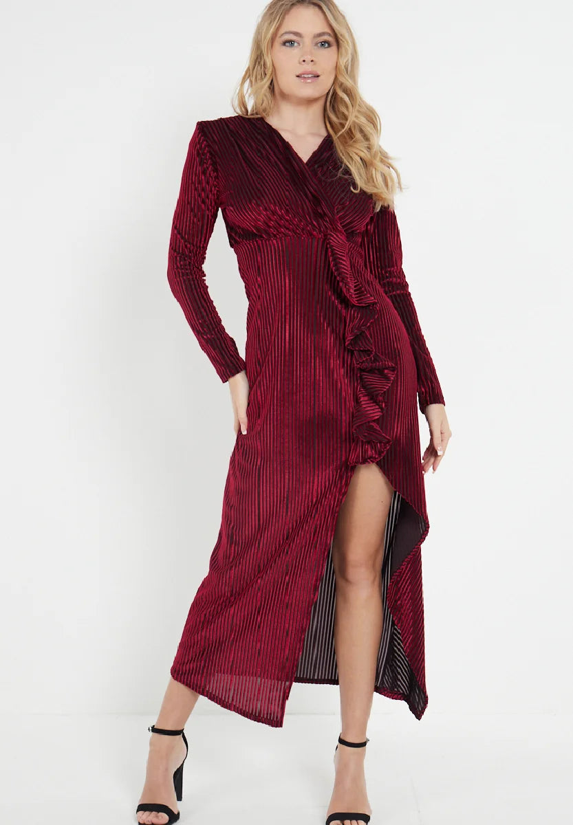 Ball Gown Women Dress with a Full Skirt for a Princess - like Look Ball Gown Women Dress with a Full Skirt for a Princess - like Look Red Velvet Plisse Ruffle Wrap Dress
