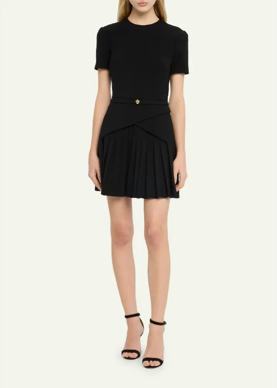 Sheath Women Dress with a Tailored Fit for a Professional Look Sheath Women Dress with a Tailored Fit for a Professional Look Short Dress With Pleat Detail In Black