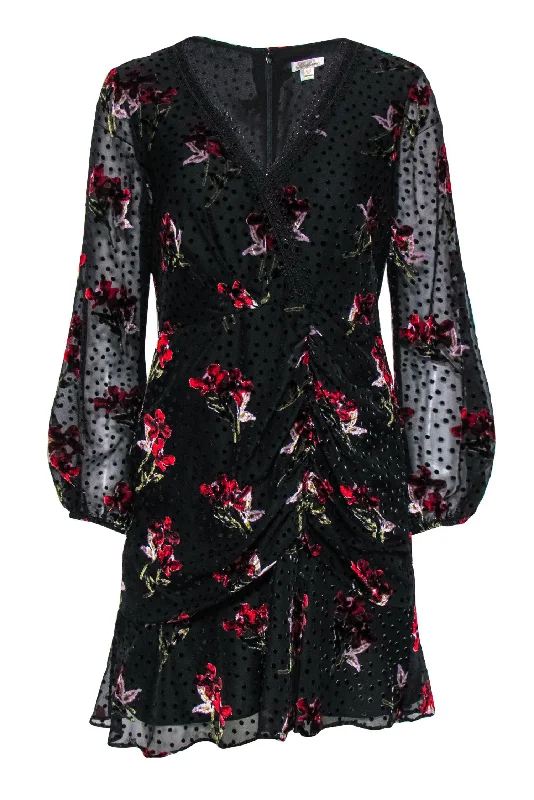 Long - Sleeve Women Dress in Velvet for a Luxurious Winter Look Long - Sleeve Women Dress in Velvet for a Luxurious Winter Look Shoshanna - Black & Red Velvet Floral Print & Polka Dot Ruched Dress Sz 8P