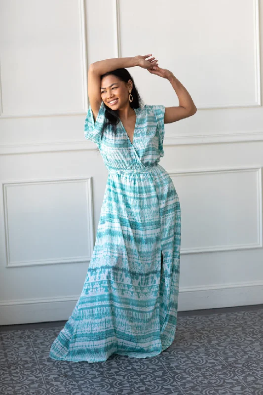 Strapless Women Dress with a Built - in Bra for Comfort and Support Strapless Women Dress with a Built - in Bra for Comfort and Support St. Barts Teal Tie-Dye Kimono Maxi Dress