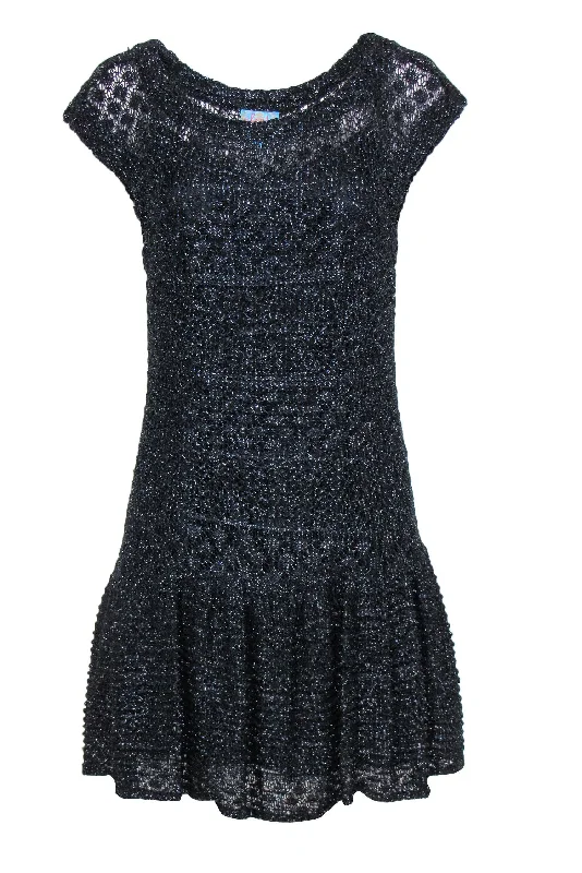 Shift Women Dress with a Simple and Classic Design for Everyday Wear Shift Women Dress with a Simple and Classic Design for Everyday Wear Plenty by Tracy Reese - Black Metallic Knit Drop Waist Dress Sz M