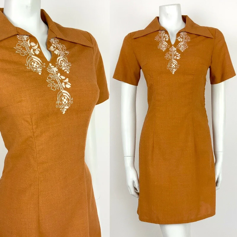 Halter Neck Women Dress to Show Off the Shoulders and Neckline Halter Neck Women Dress to Show Off the Shoulders and Neckline VINTAGE 60s 70s BROWN WHITE FLORAL EMBROIDERED WING COLLAR FOLK DRESS 10