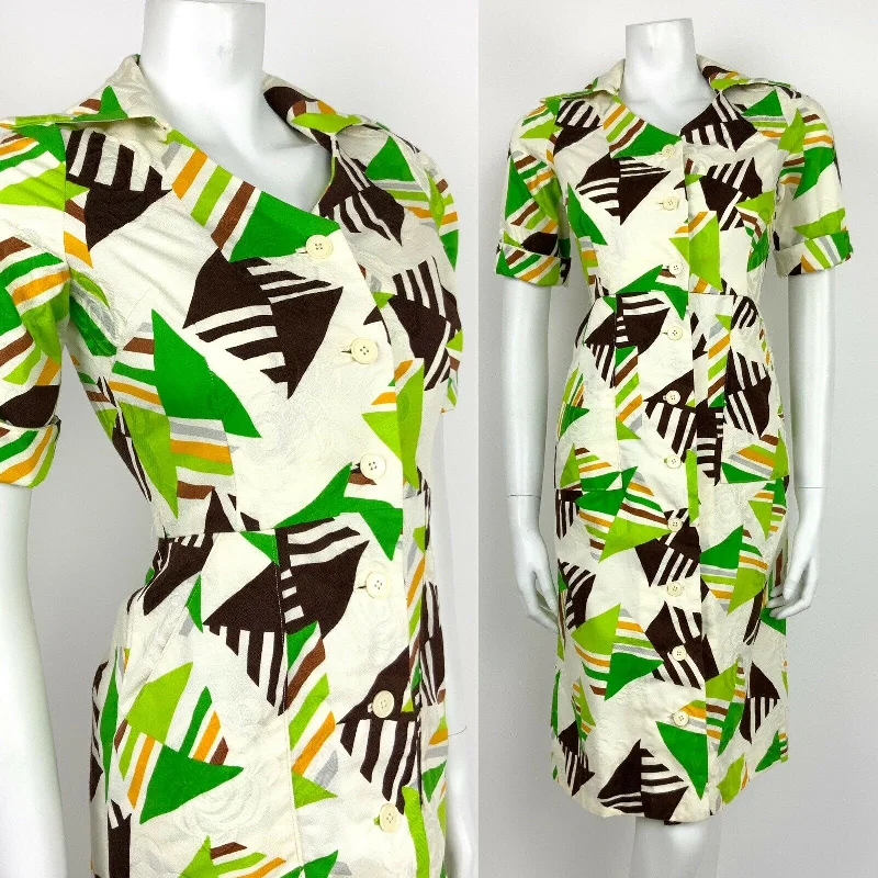 Long - Sleeve Women Dress in Velvet for a Luxurious Winter Look Long - Sleeve Women Dress in Velvet for a Luxurious Winter Look VINTAGE 60s 70s WHITE GREEN ORANGE BROWN CHECK ROSE GEOMETRIC SHIRT DRESS 6