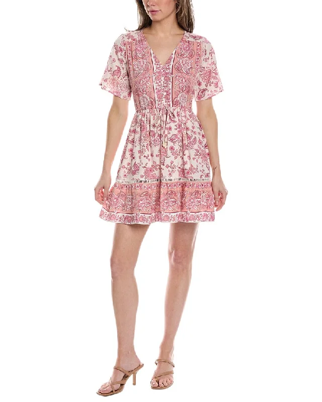 Long - Sleeve Women Dress in Velvet for a Luxurious Winter Look Long - Sleeve Women Dress in Velvet for a Luxurious Winter Look Walker & Wade Ali Mini Dress
