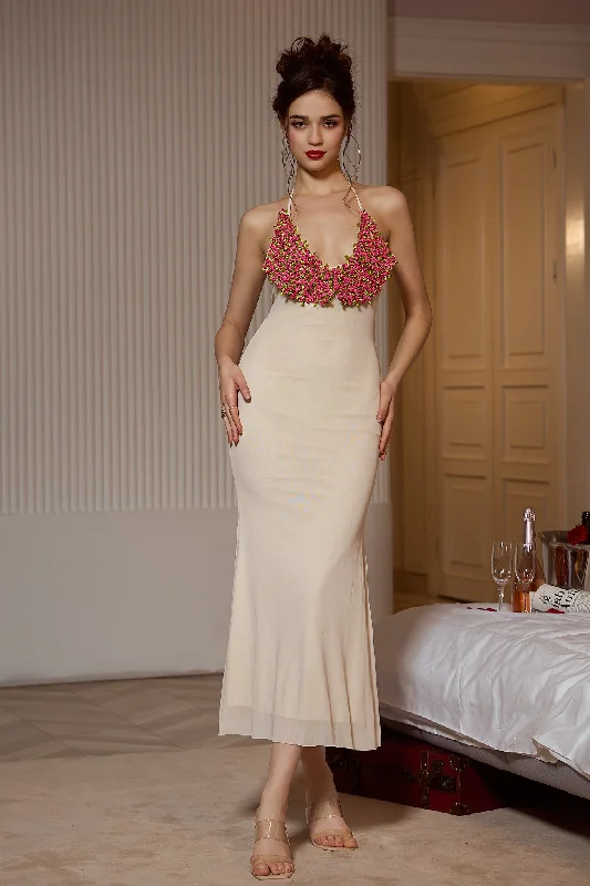 Plus Size Women Dress with a Flattering A - Line Cut for Comfort and Style Plus Size Women Dress with a Flattering A - Line Cut for Comfort and Style Waverly Blossom Adorned Halter Maxi Dress