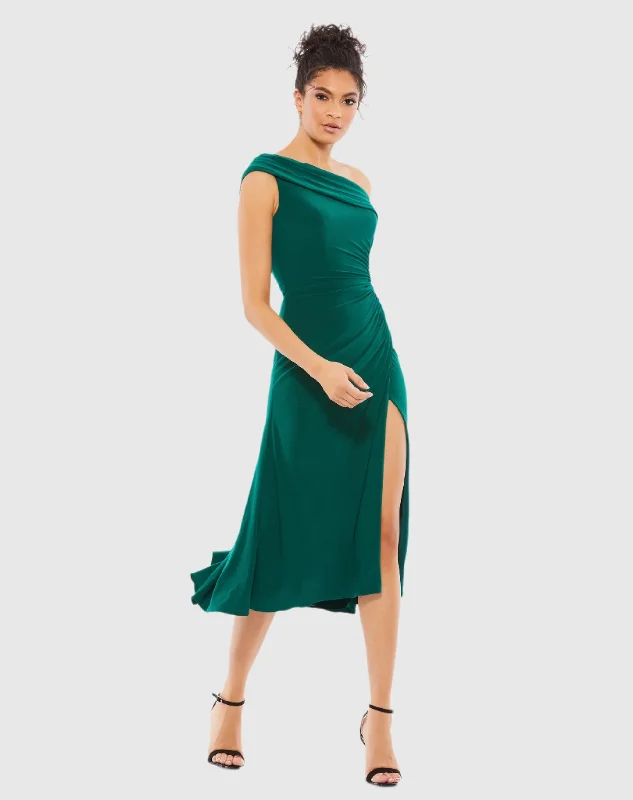 Midi dresses with tassel accents for a bohemian and free - spirited style Ruched Off-The-Shoulder Midi Dress Midi dresses with tassel accents for a bohemian and free - spirited style Ruched Off-The-Shoulder Midi Dress