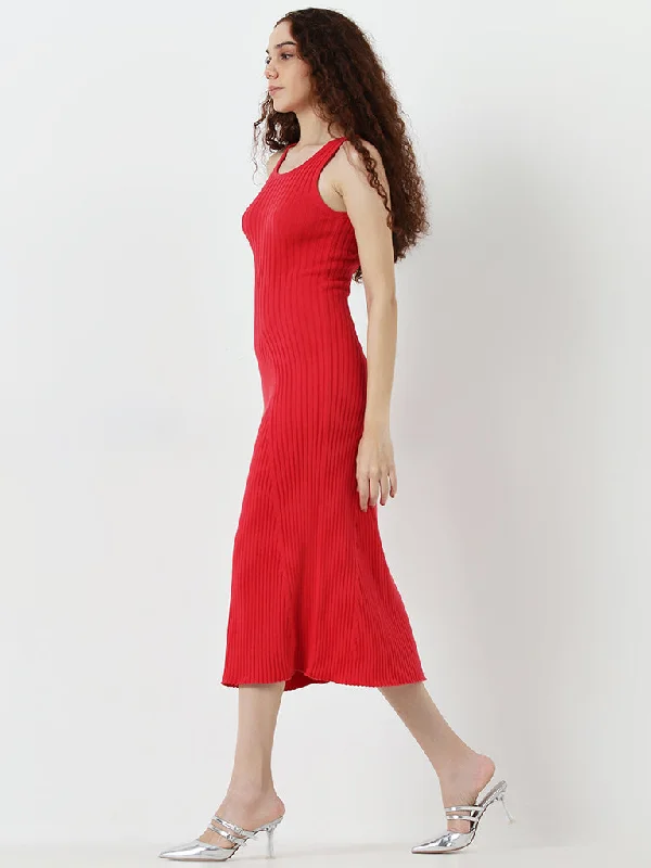 Midi dresses with asymmetric hems for a fashion - forward and dynamic appearance Nuon Red Ribbed Textured Cotton Straight Dress Midi dresses with asymmetric hems for a fashion - forward and dynamic appearance Nuon Red Ribbed Textured Cotton Straight Dress