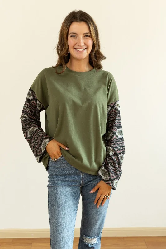 Graphic Print Women's Pullovers with Inspirational Quotes Fleece Top with Aztec Sleeves Graphic Print Women's Pullovers with Inspirational Quotes Fleece Top with Aztec Sleeves
