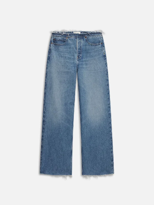 Embellished women jeans with studs or rhinestones for a glamorous touch  Le Low Baggy Wide Leg Cut Off -- Crosbie