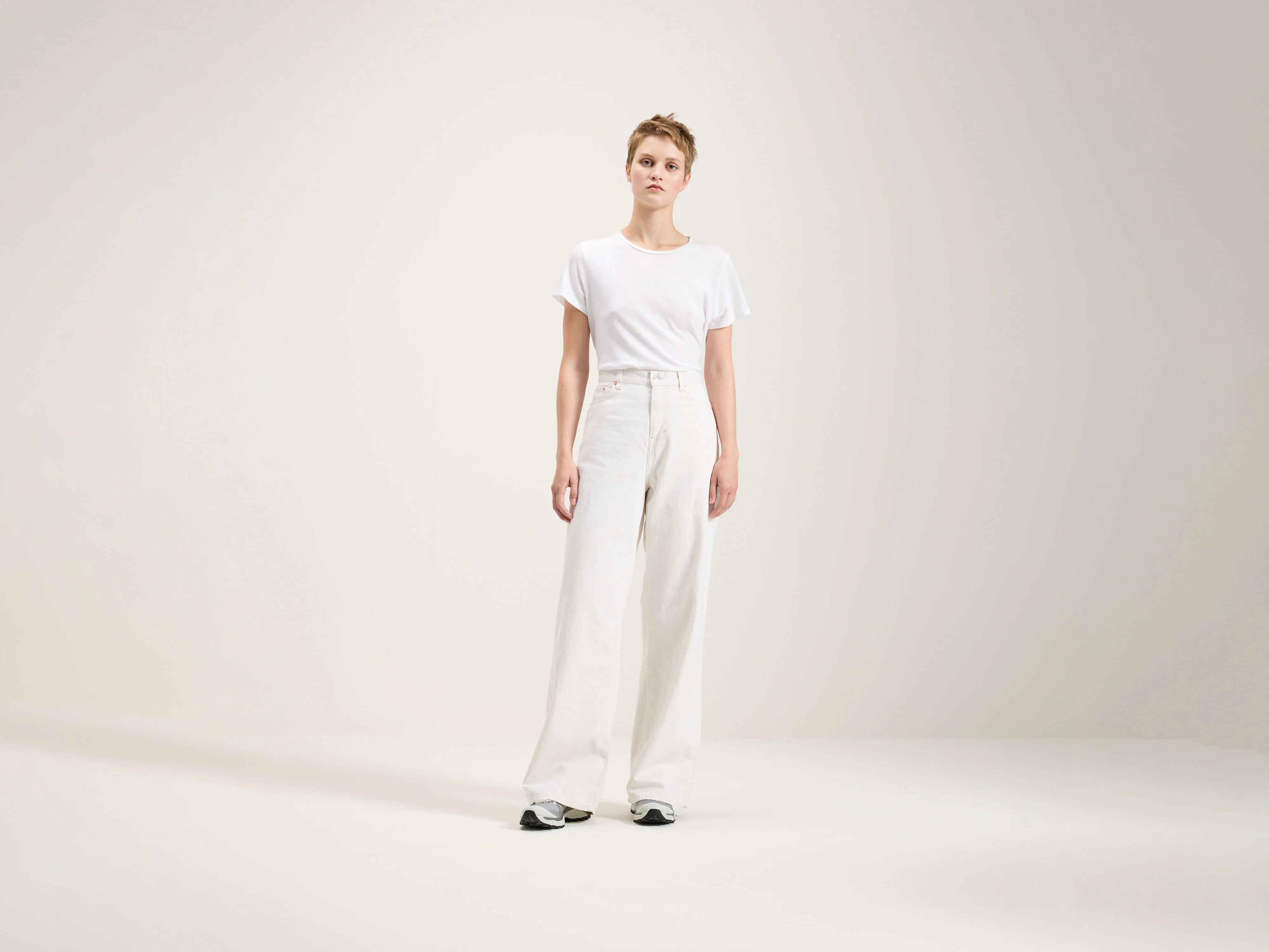Bootcut women jeans to complement various shoe styles  Parthe boyfriend jeans (242 / W / VINTAGE WHITE)
