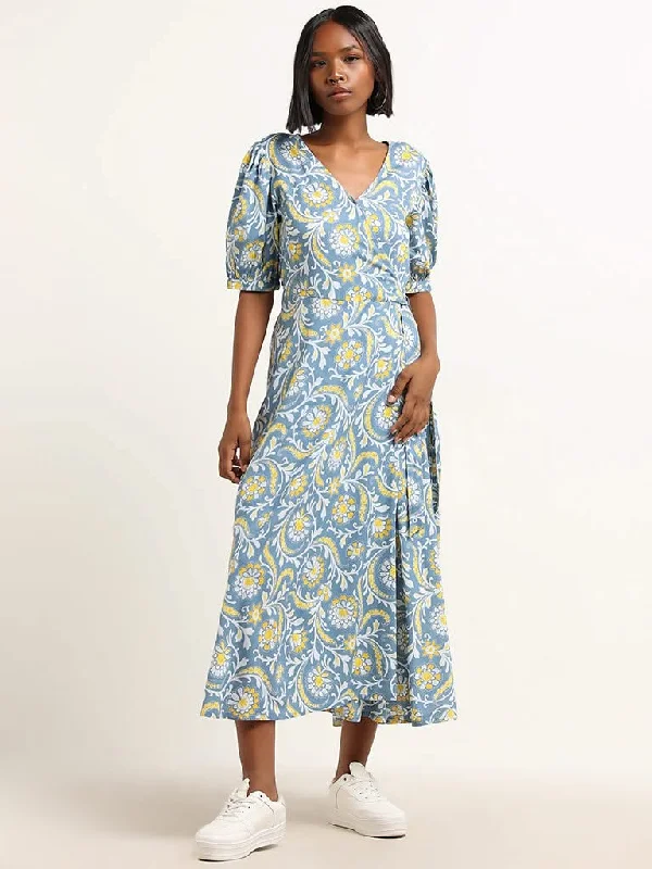 Women's pants for dancing Acid - wash women jeans with a retro finish Bombay Paisley Blue Floral Printed Wrap Dress