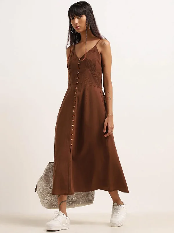 Women's matching top and pants set Mom jeans for a nostalgic and casual look Bombay Paisley Brown Embroidered Cotton A-Line Dress Women's matching top and pants set Mom jeans for a nostalgic and casual look Bombay Paisley Brown Embroidered Cotton A-Line Dress