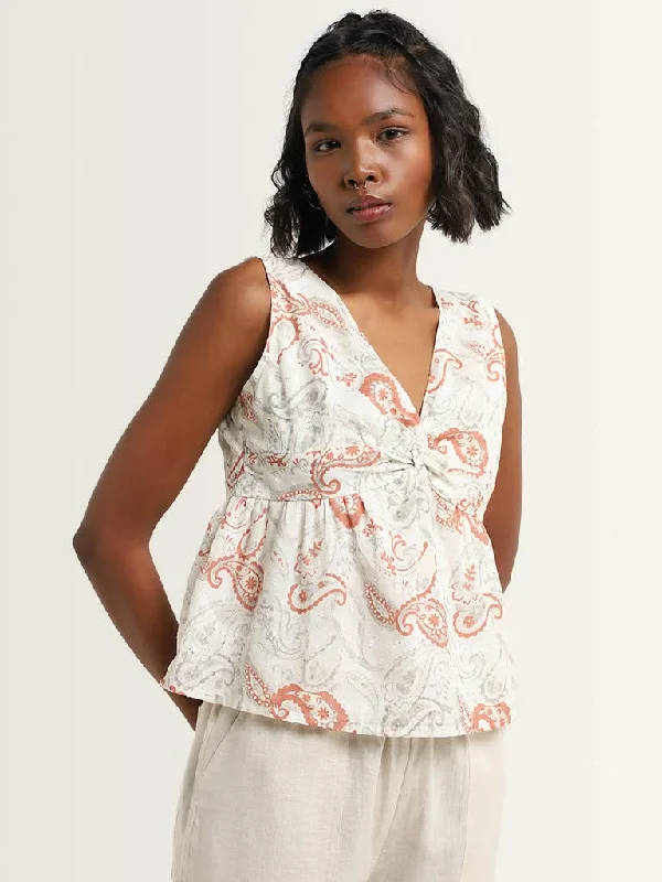 Women's button - fly jeans pants Wide - leg women jeans for a modern and relaxed vibe Bombay Paisley Off-White Paisley Design Cotton Top