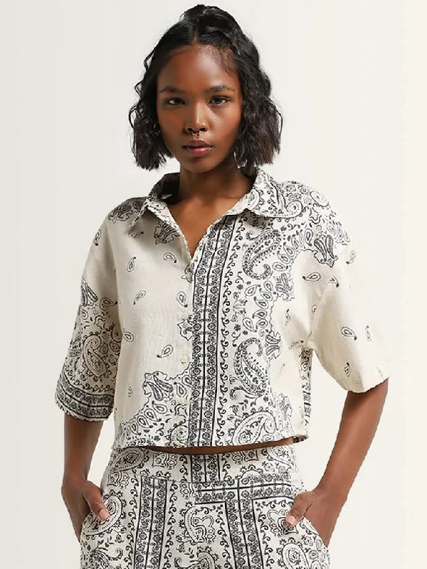 Women's pants for yoga studio Cargo women jeans with multiple pockets for added functionality Bombay Paisley Off-White Paisley Print Cotton Shirt Women's pants for yoga studio Cargo women jeans with multiple pockets for added functionality Bombay Paisley Off-White Paisley Print Cotton Shirt